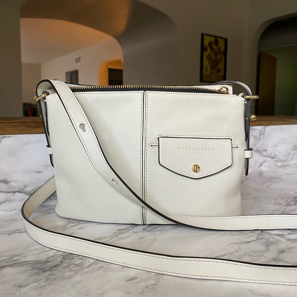 Marc Jacobs - Side sling white leather bag with convertible keyhole strap